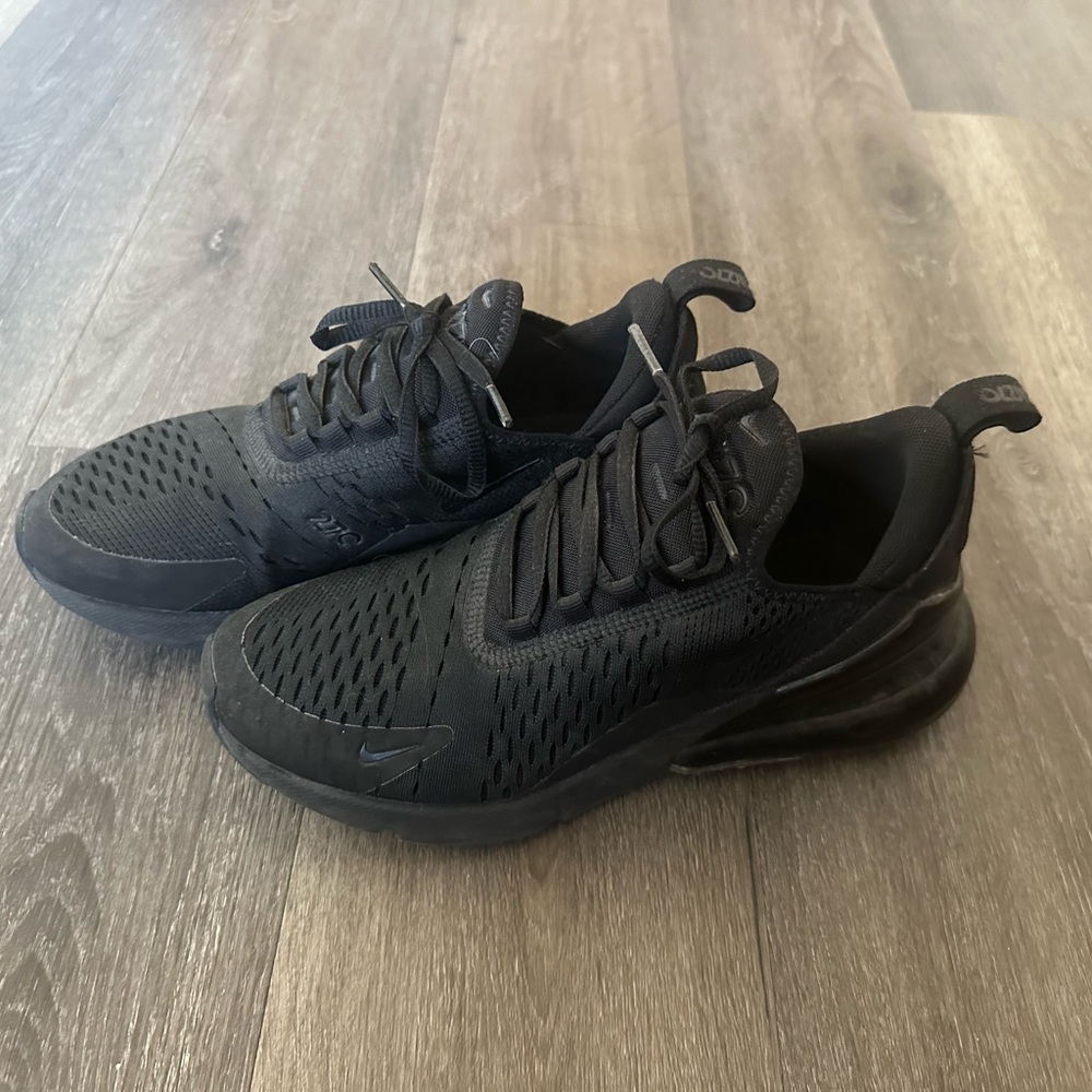 Nike air 270s